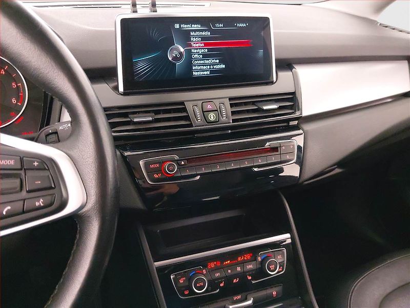 BMW Řada 2 (2017) 214d Gran Tourer, Serv.kniha - fotka 12 z 21