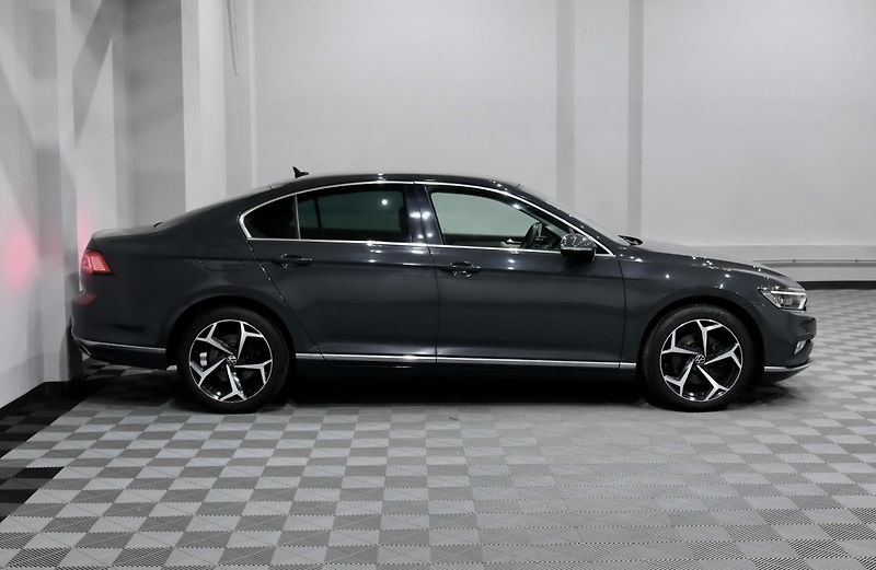 Volkswagen Passat B8 Facelift 1.5 TSI 110 kW DSG - fotka 3 z 36