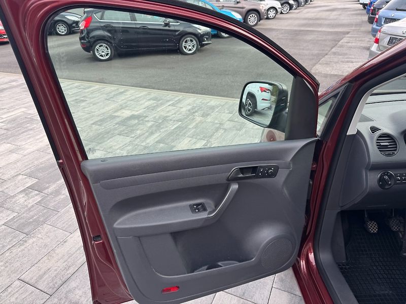 Volkswagen Caddy (2013) 4Motion 2.0TDI 81kW - fotka 9 z 25