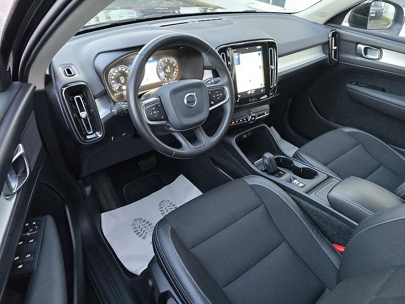 Volvo XC40 - fotka 10 z 39