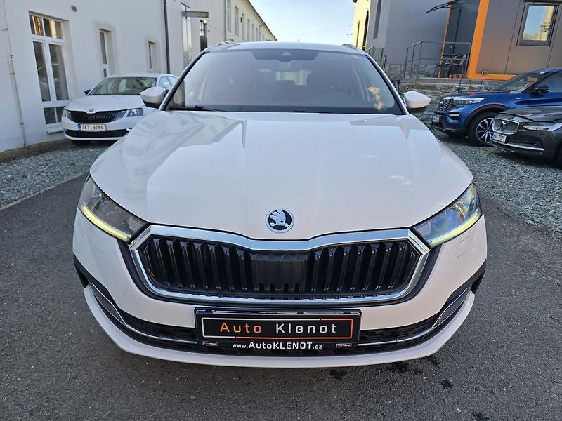 Škoda Octavia DSG STYLE 1.Maj. ČR DPH - fotka 3 z 43