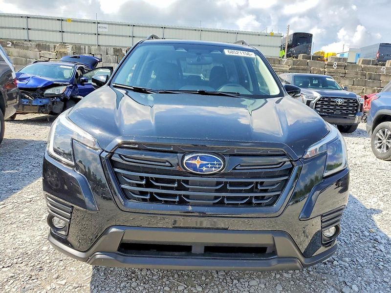 Subaru Forester (2023) LIMITED  - fotka 5 z 12