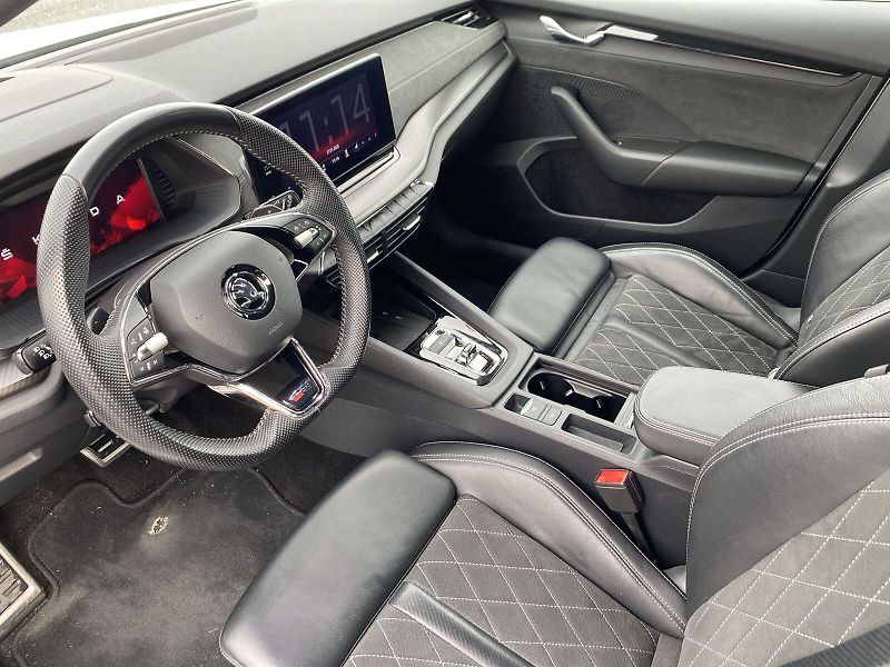 Škoda Octavia (2022) 2.0 TSI DSG RS - fotka 9 z 38