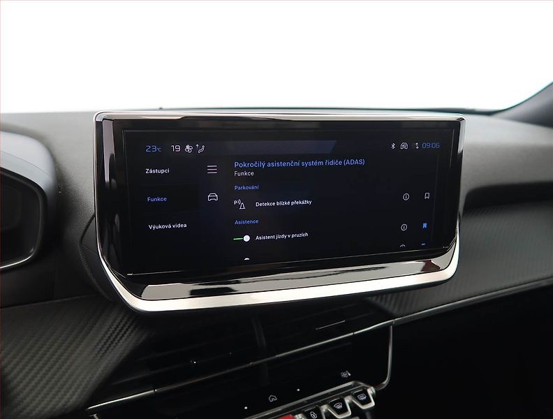 Peugeot 2008 (2025) 1.2 PureTech - fotka 17 z 26