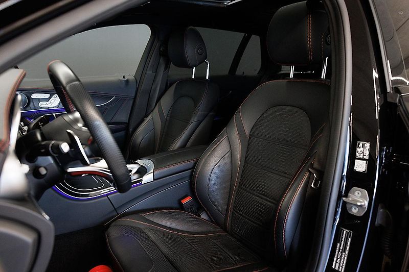 Mercedes-Benz Třídy C (2019) C43 AMG T V6 Biturbo - fotka 40 z 43