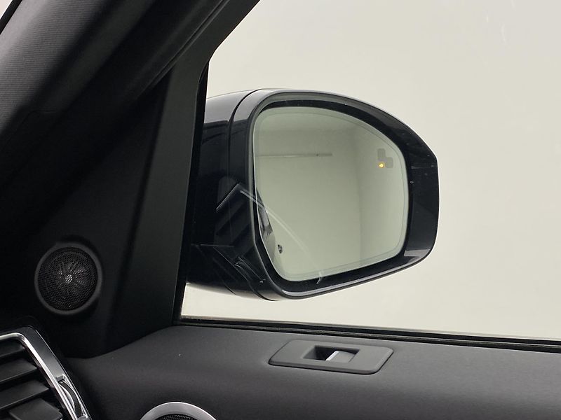 Land Rover Discovery SD6 HSE AWD AUT 7míst - fotka 37 z 49