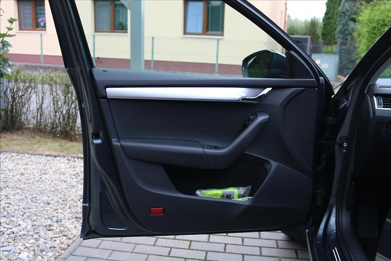Škoda Octavia 1,0 85KW,ČR, 62000km - fotka 9 z 36