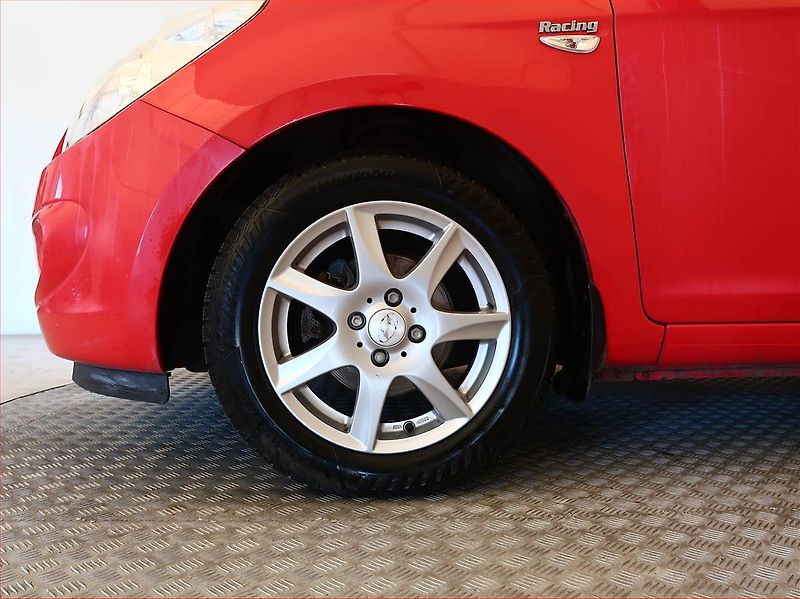 Hyundai i20 (2011) 1.2, nová STK, dobrý stav - fotka 14 z 14