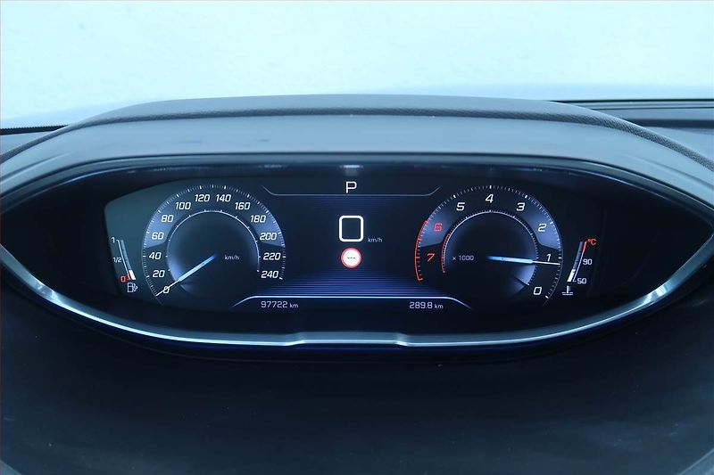 Peugeot 3008 (2017) 1.2 PureTech, Automat - fotka 11 z 23