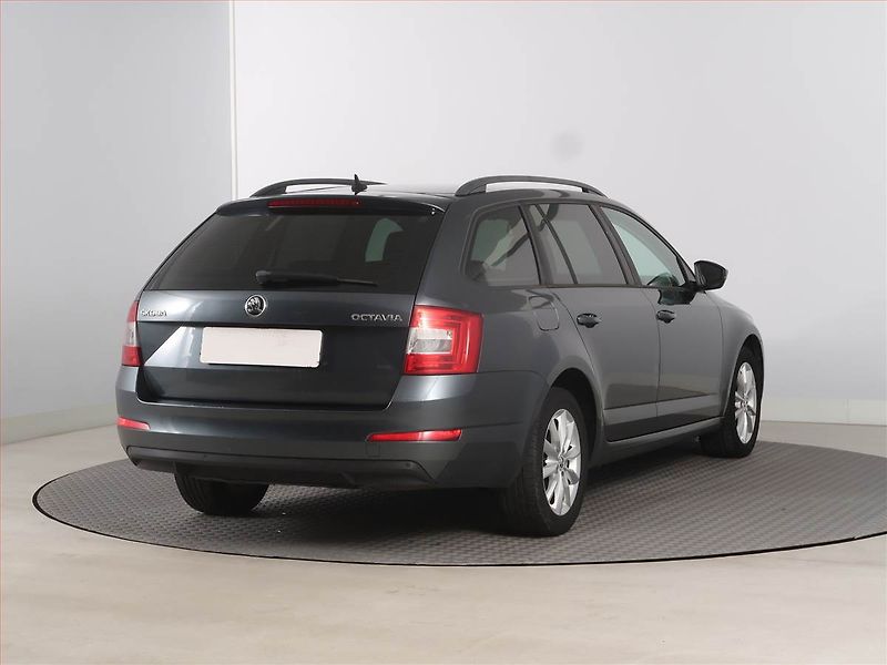 Škoda Octavia (2015) Ambition 1.6 TDI, Automat - fotka 5 z 16