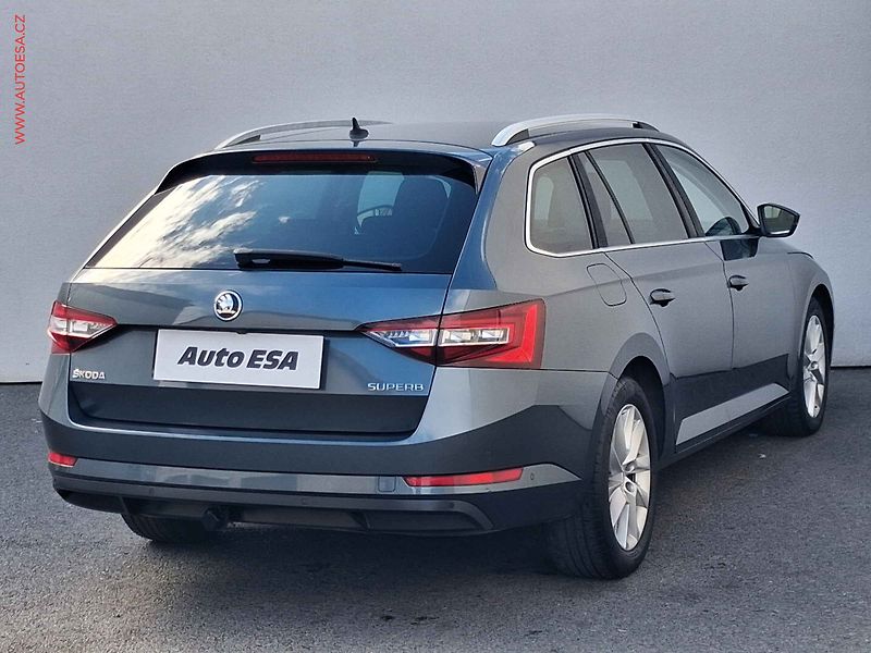 Škoda Superb (2018) 1.6TDI, AC, navi, park.asist - fotka 4 z 18