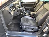 Volkswagen Passat (2016) 2.0 TDi, Highline, Webasto - náhled 9