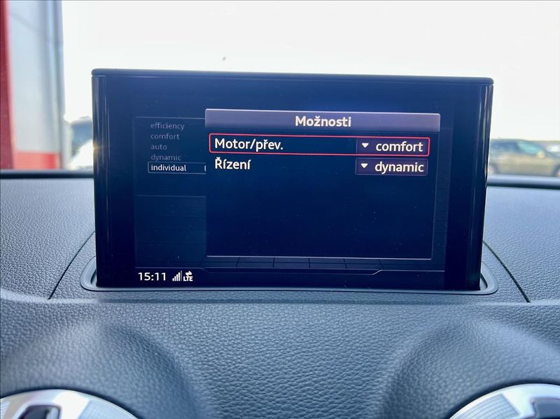 Audi A3 35 TFSi  LED  KLIMA  110kw - fotka 27 z 40