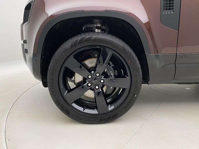Land Rover Defender (2026) 90 V8 EDITION P525 AWD AUT - fotka 18 z 70