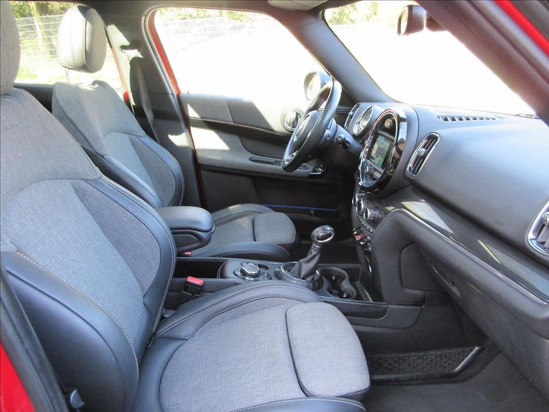 Mini Countryman 2,0 SD ALL4, JCW, Panorama, No - fotka 13 z 31