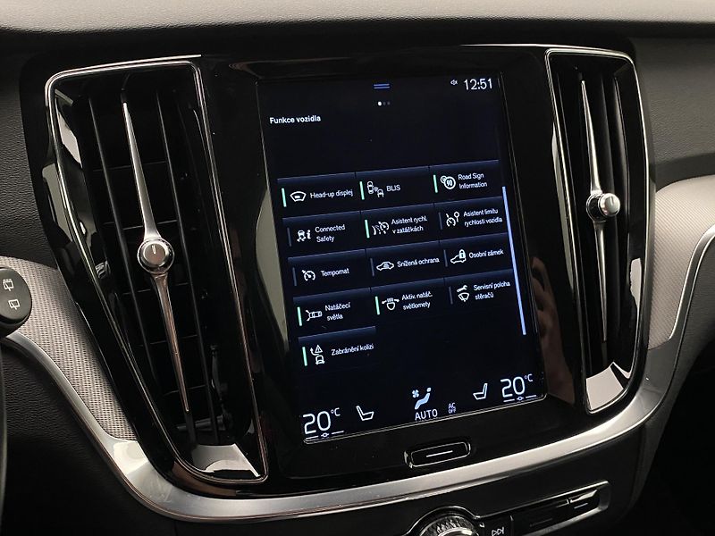 Volvo V60 D4 INSCRIPTION AUT REZERVACE - fotka 39 z 47