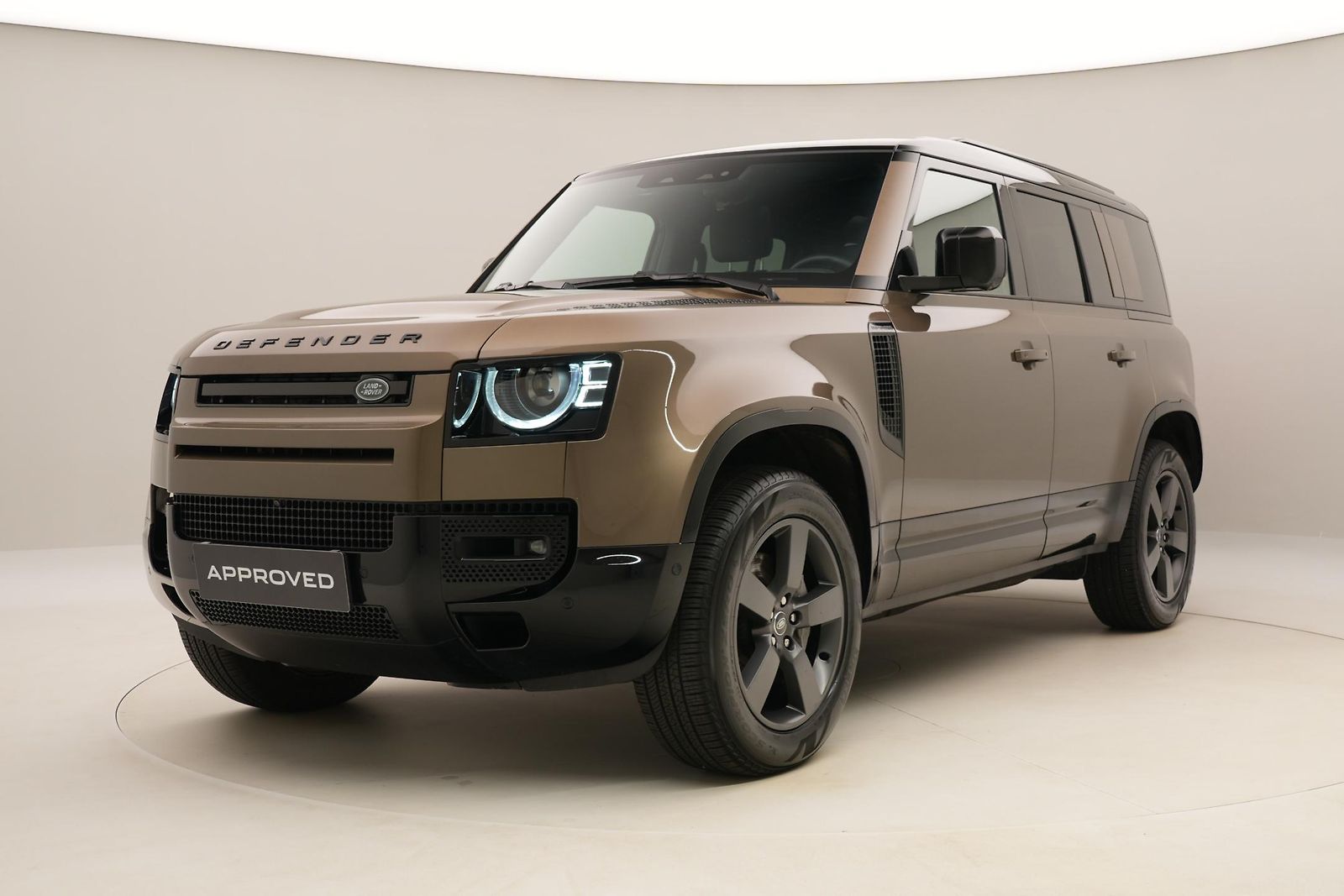 Land Rover Defender D300 X-DYNAMIC HSE AWD AUT CZ