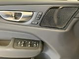 Volvo XC60 T6 eAWD Black Edition Plus AT8 - náhled 20