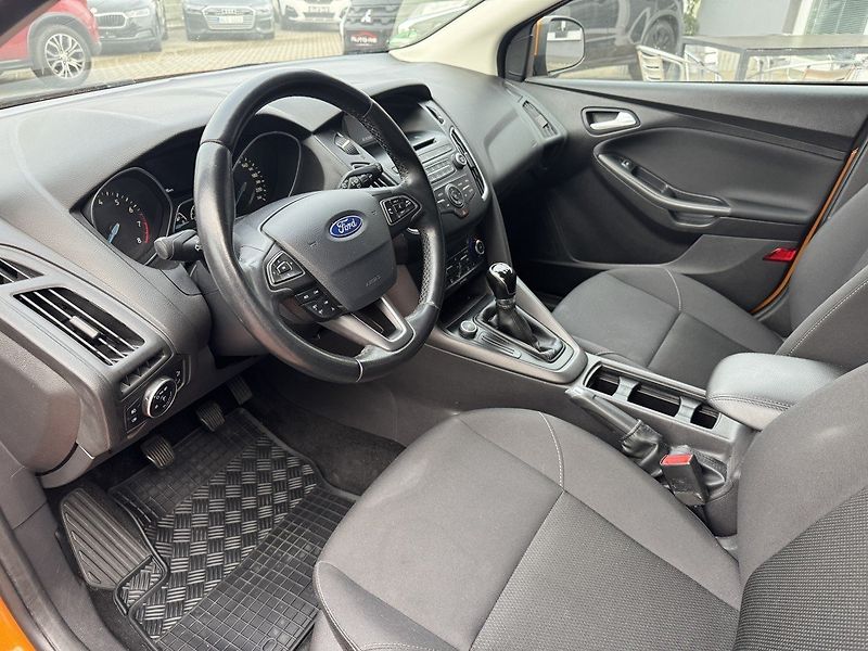 Ford Focus (2018) 1.6Ti-VCT Digi Klima Tempomat - fotka 22 z 46