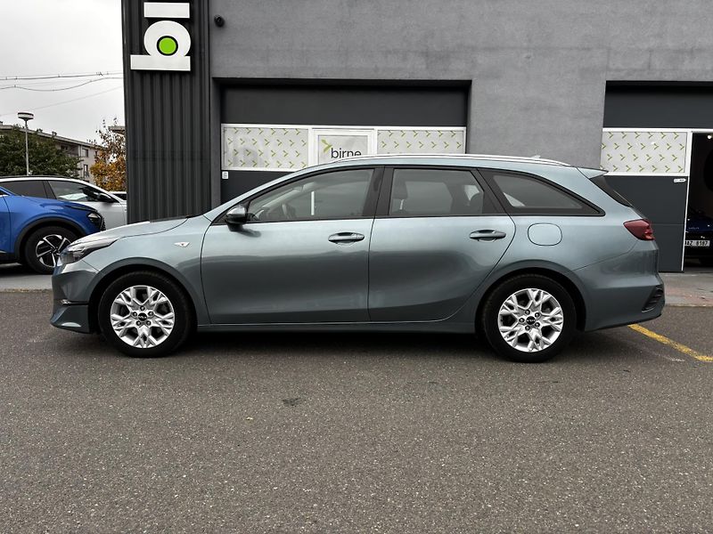 Kia Ceed (2023)  SW Spin 1.5 T-GDI (118 kW) - fotka 5 z 13