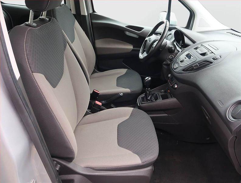 Ford Tourneo Courier (2020) Trend 1.5 TDCI, 5Míst, ČR - fotka 9 z 14