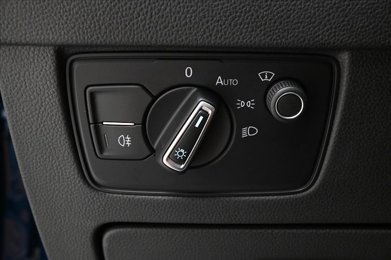 Volkswagen Passat 1,4 GTE TSI 160 kW DSG SoH 92% - fotka 27 z 33