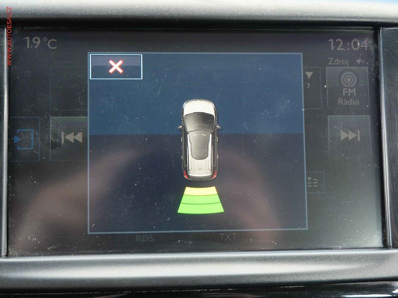 Peugeot 2008 (2016) 1.6 HDi, ČR, GT Line - fotka 18 z 19