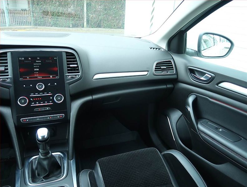 Renault Mégane (2019) Intens 1.5 Blue dCi, ČR,1.maj - fotka 8 z 22