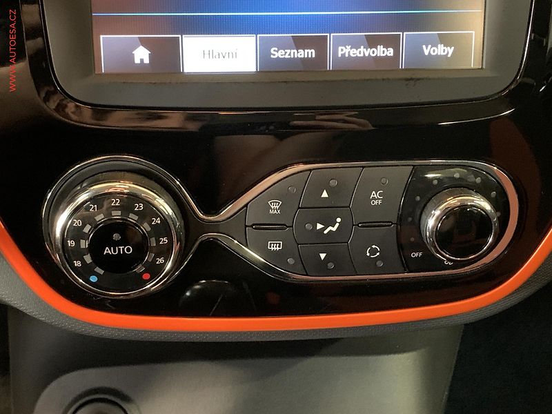 Renault Captur (2013) 0.9 TCe, Navi, park.čidla - fotka 16 z 18