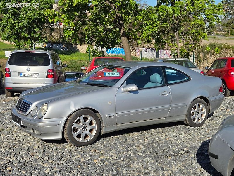 Mercedes-Benz CLK (2001) 320i - V6 Aut LPG Depozit - fotka 2 z 13