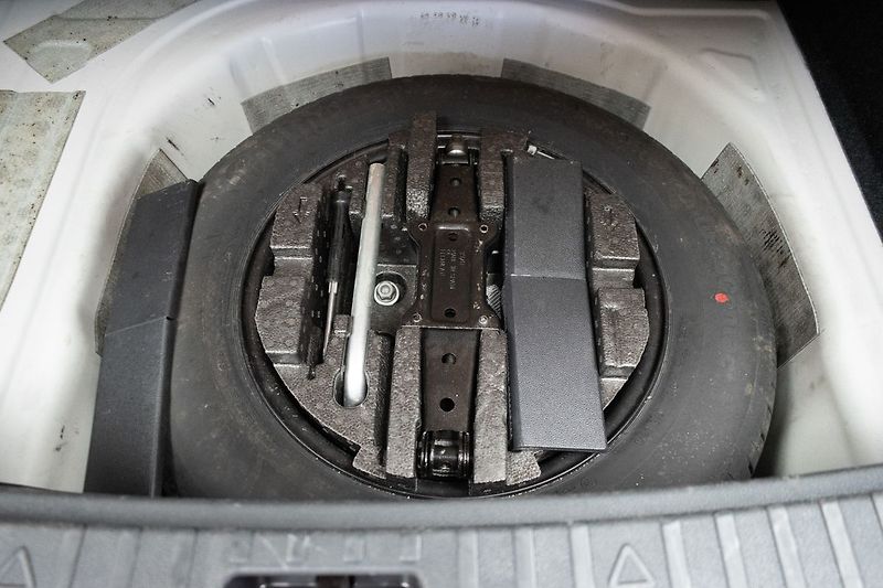 Škoda Scala 1.6 TDI 85kW AMBITION*DPH*ČR 1 - fotka 35 z 37