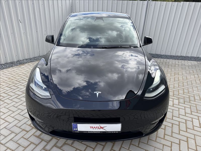 Tesla Model Y 0,0 Long Range 378kW 1.maj DPH - fotka 6 z 50