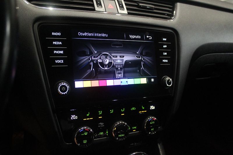 Škoda Octavia (2017) 1.4 TSI 110kW Tažné LED 2018 - fotka 19 z 22