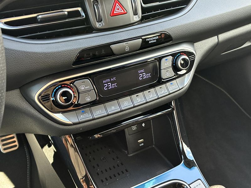 Hyundai i30 1.5 T-GDI 103kW DCT N-Line - fotka 17 z 18