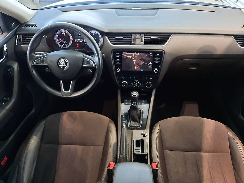 Škoda Octavia (2017) Laurin&Klement 2.0 TDI 4x4 (13 - fotka 5 z 26