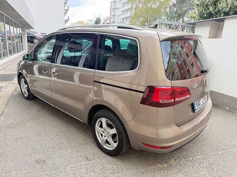 Volkswagen Sharan (2016) 2.0 TDI 4MOTION 110 kW - fotka 5 z 29