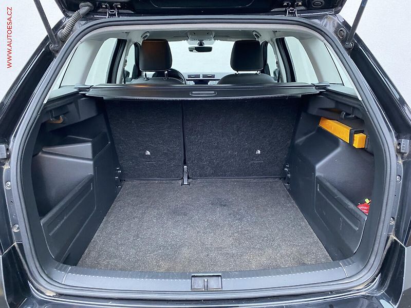 Škoda Fabia (2019) 1.0 TSi, Ambition, park. - fotka 7 z 17