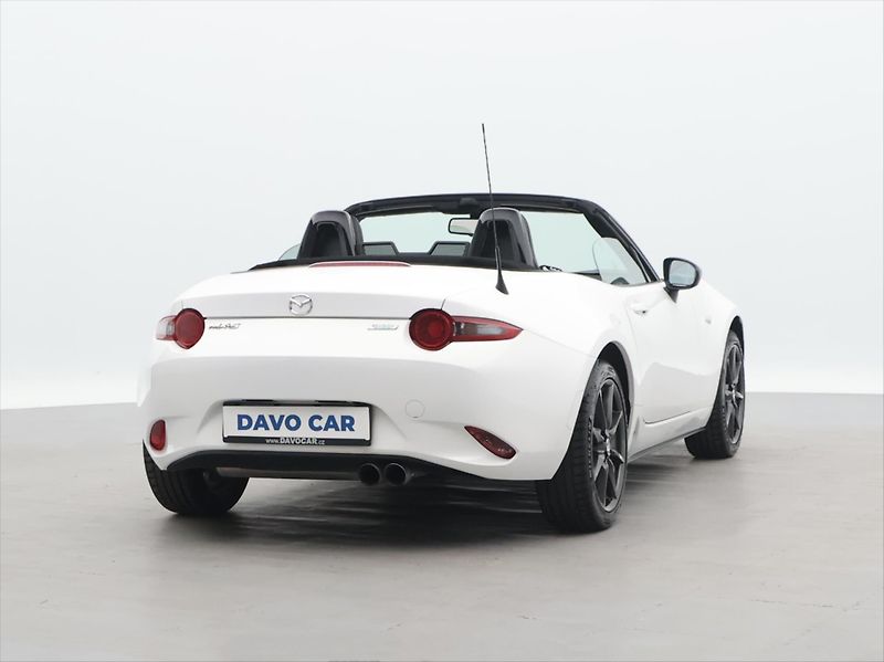 Mazda MX-5 2,0 Skyactiv-G160 118kW Revolu - fotka 15 z 35