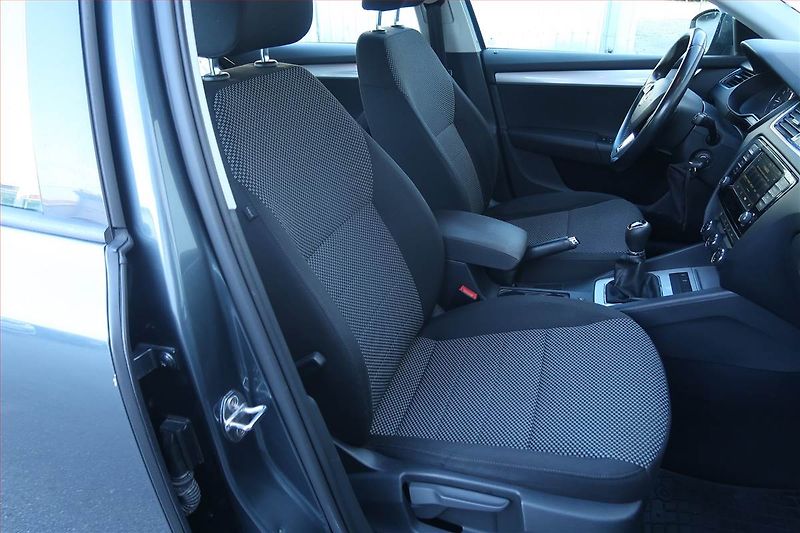 Škoda Octavia (2015) 2.0 TDI, Serv.kniha, Navi - fotka 9 z 21