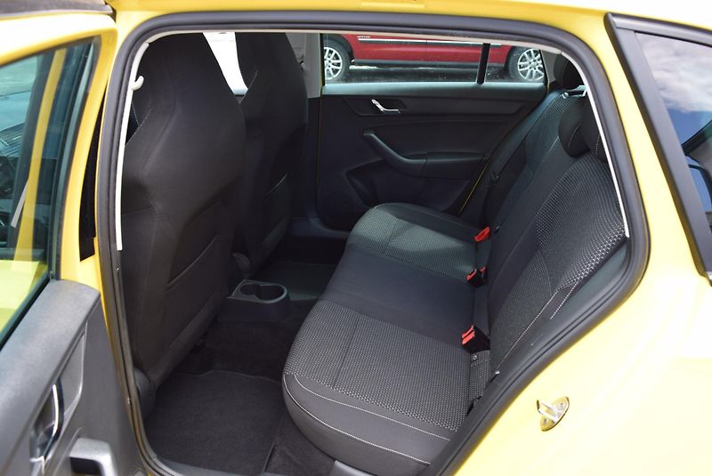 Škoda Rapid (2014) 1.2TSI 63kw AMBITION PANO OPS - fotka 13 z 50