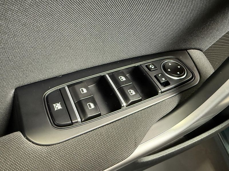 Kia Ceed 1.5 T-GDI 118kW Top SW DCT - fotka 11 z 14