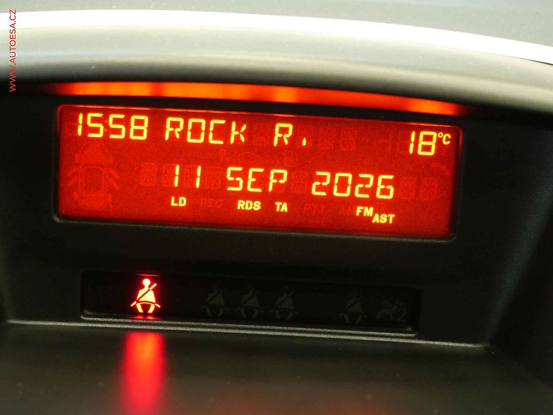 Peugeot 207 (2008) 1.6HDi, AC, STK8/28 - fotka 15 z 19