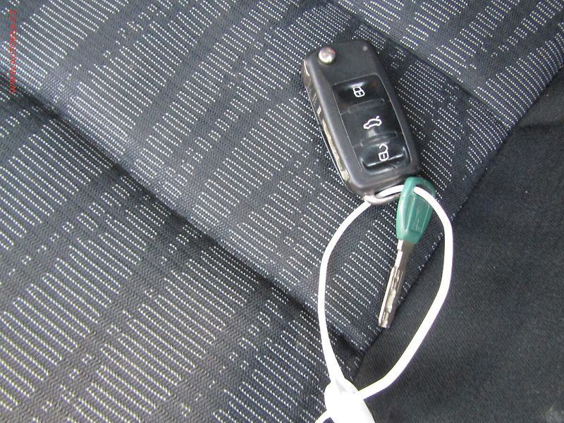Škoda Octavia (2013) 1.6 TDi, ČR, Elegance - fotka 19 z 19