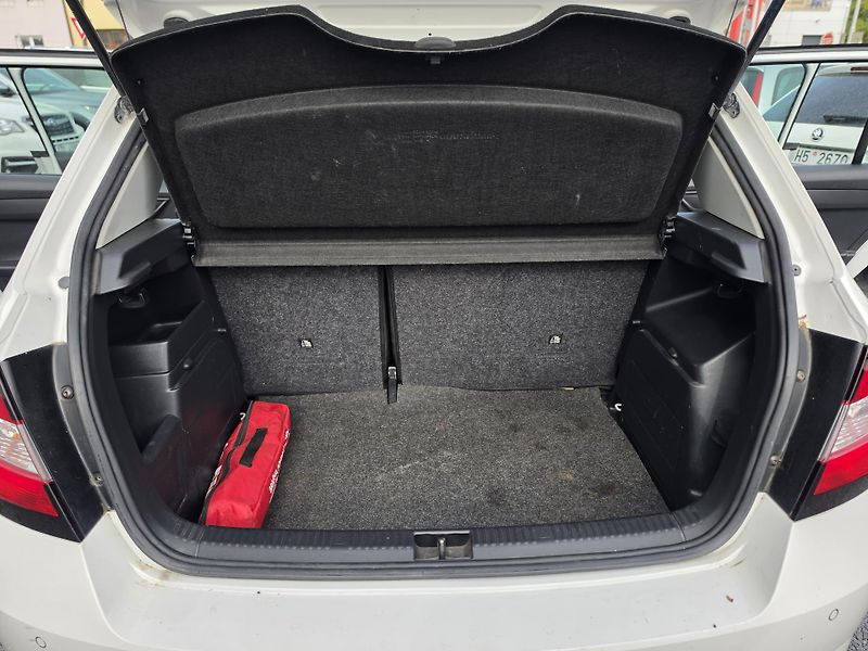 Škoda Fabia 1.4 TDI Parkovací senzory  - fotka 8 z 17