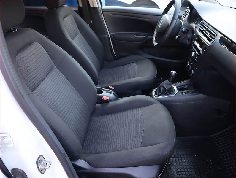 Peugeot 301 (2019) 1.2 PureTech, Serv.kniha - fotka 9 z 16