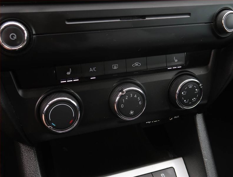 Škoda Octavia (2015) Ambition 1.6 TDI 4x4, 4X4 - fotka 15 z 18