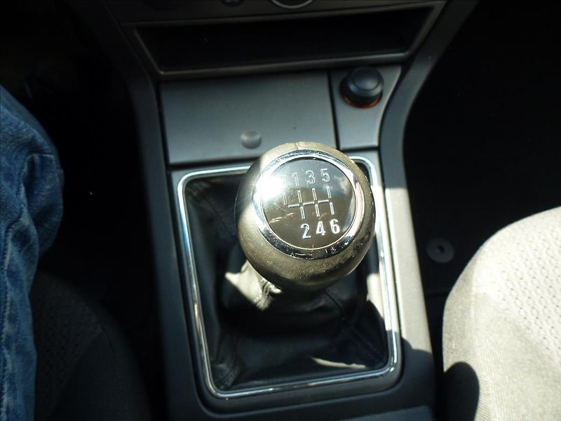 Opel Vectra 1,9 CDTi Wagon Station - fotka 32 z 44