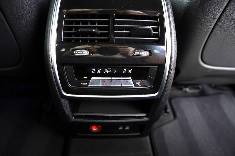 BMW X7 40d xDrive/Mpaket/AT9/22/340PS - fotka 42 z 50