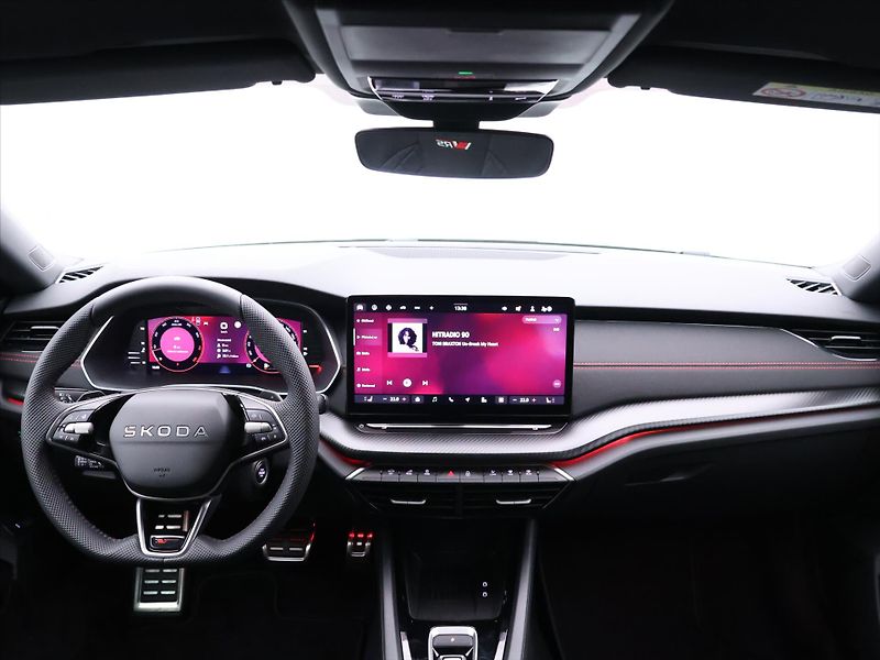 Škoda Octavia 2,0 TSI DSG RS DPH 1.maj CZ - fotka 34 z 43