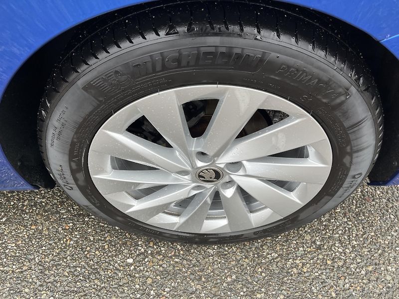 Škoda Octavia FL 1.5TSI 110kW SELECTION - fotka 24 z 24